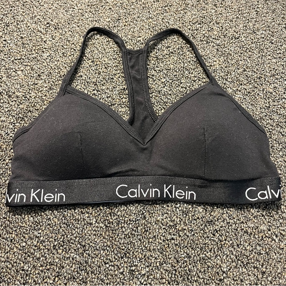 Calvin Klein sports bra build in bra